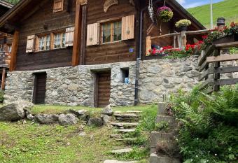 B  rgh  si allows 18 year olds to book a room