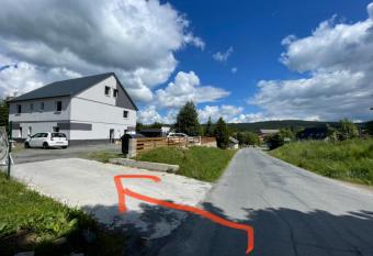 Apartm  n Julie allows 18 year olds to book a room