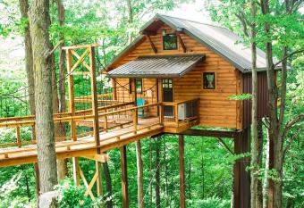 Skyview Treehouse A by Amish Country Lodging has Balcony rooms