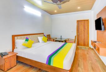 Collection O Hotel Studioz Om River Resort allows 18 year olds to book a room