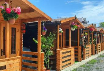 Casa Gabriela allows 18 year olds to book a room