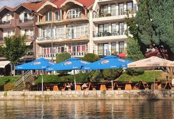 Struga Riverview Hotel has Balcony rooms
