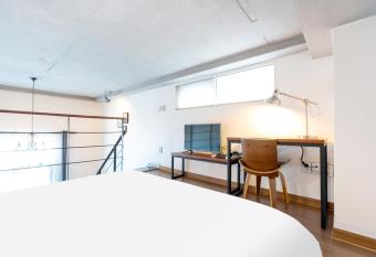 Jinwoo Prestige Hotel has Balcony rooms