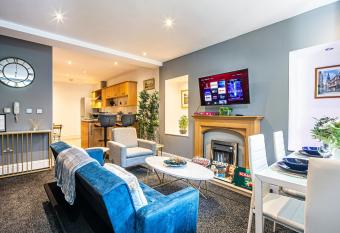 Kelham Island Riverside Maisonette W Netflix - Patio and Free On-Road Parking has Balcony rooms