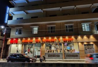 Hotel Sukhdham has Smoking rooms