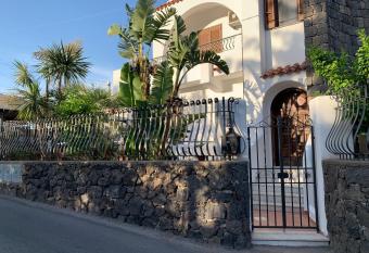 Appartamento Il Comandante a Ischia has Balcony rooms