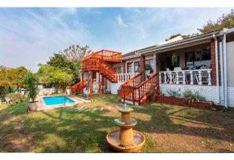 Ariel s Rest Self-catering - 4 Bedroom Luxury Home has Balcony rooms