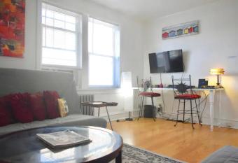 (47.1E) Unique Forest Park in STL Central! has Balcony rooms