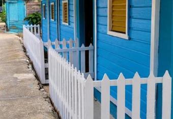 La Casita de Mary allows 18 year olds to book a room