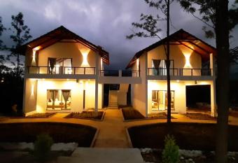 Jadevista Resort & Hotel has Balcony rooms