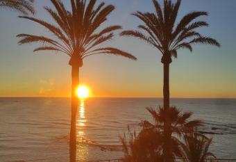 Independent Villa BEACH HOUSE EL BOSQUE has Balcony rooms