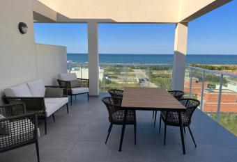 Penthouse sea view has Balcony rooms