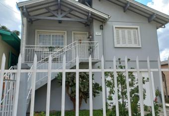 Aulguel de Temporada Tere Castilhos allows 18 year olds to book a room