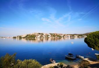 Apartmani-joe has Balcony rooms