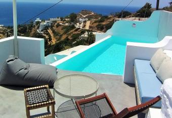 Pavezzo has Balcony rooms