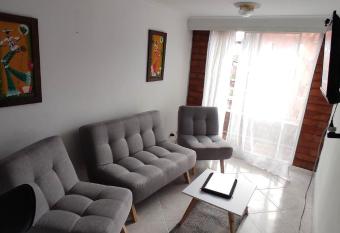 Hermoso Apartamento Ubicado en Zona C  ntrica de Medell  n has Balcony rooms