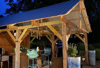 Beach Haven Dog Friendly Farmette Great For 2 Couples allows 18 year olds to book a room