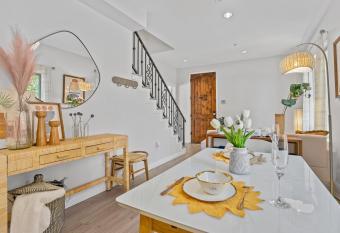 Entire Modern Designed Townhouse in Fullerton has Balcony rooms