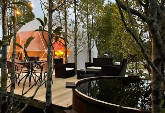 Lodge Los Alerces has Balcony rooms