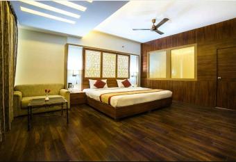 Hotel Apex International allows 18 year olds to book a room