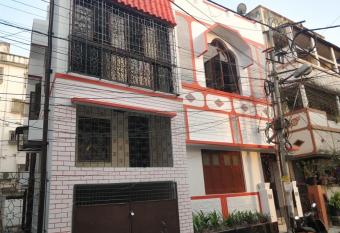 Jit Villa First Floor has rooms with a private hot tub