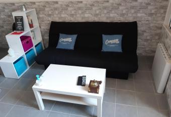 Maison    La Tour du Pin has Balcony rooms