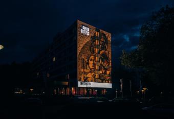 Pentahotel Bremen allows 18 year olds to book a room