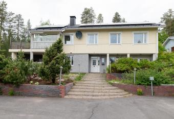 Talo Valoisa allows 18 year olds to book a room