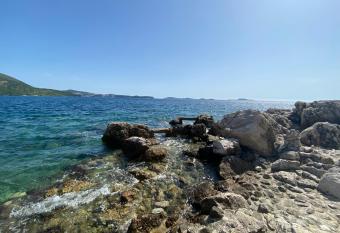 Vacation House Barcelona allows 18 year olds to book a room