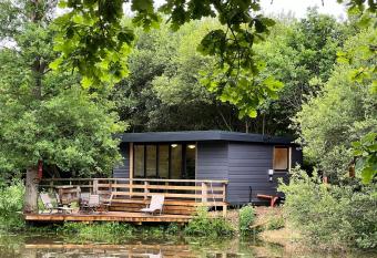 Cackle hill lakes, Kingfisher Lodge has Balcony rooms