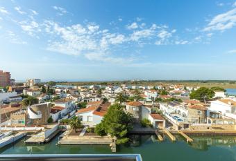 NIDO 550 Garb   allows 18 year olds to book a room