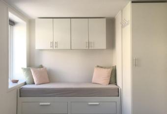 Nyoppusset hybel sentralt Horten allows 18 year olds to book a room