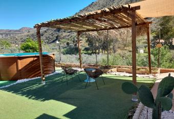 La Casa del Rio has Balcony rooms