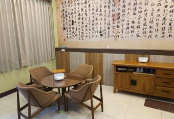             -                   has Balcony rooms