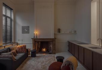 LuxuryApartmentSoulforCity allows 18 year olds to book a room