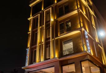 Poiisse has Balcony rooms