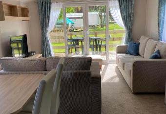 Malton 74 has Balcony rooms