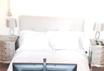 Banyan tree allows 18 year olds to book a room