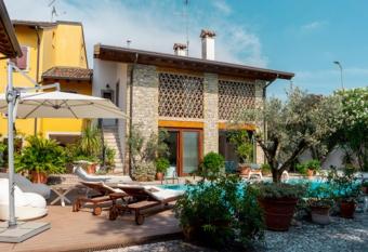 B&B Borgo Margherita allows 18 year olds to book a room