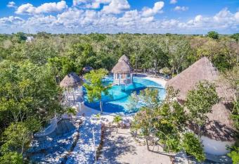 Relaxing comfortable jungle view Eklum Villa Rivera Maya Puerto Morelos POOL AC GYM GATED COMMUNITY has Balcony rooms