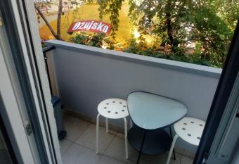 Apartman Petra allows 18 year olds to book a room