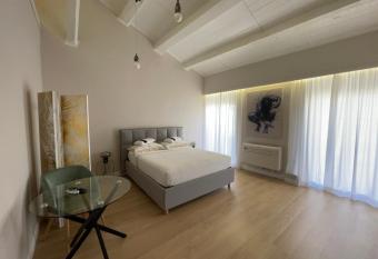 Off House Borgo Suite, Nettuno has Balcony rooms