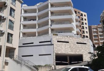 Apartmani Nina has Balcony rooms