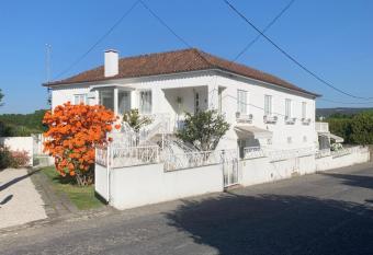 Casa das Uveiras has Balcony rooms
