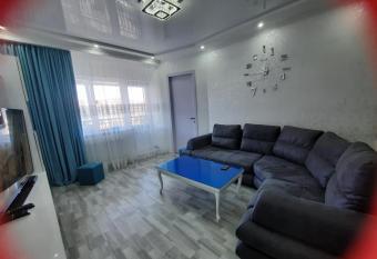 apartment desi Sea view allows 18 year olds to book a room