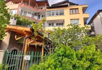 Family house Primorsko has Balcony rooms