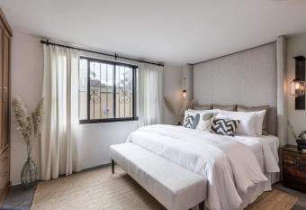 Casa Recreo Luxury King Suite Apartments in Centro, San Miguel de Allende has Balcony rooms