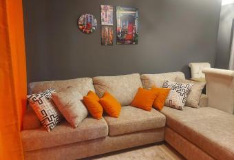 Trendy House has rooms with a private hot tub