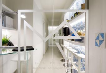 MelRose Sorrento allows 18 year olds to book a room