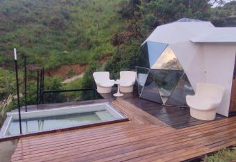 Glamping Paraiso has Balcony rooms